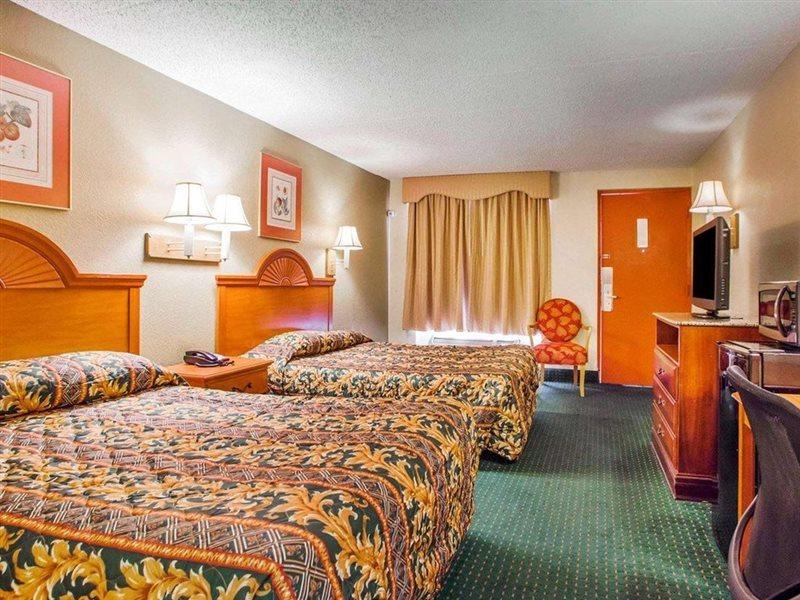 Rodeway Inn Mount Laurel Hwy 73 Exterior photo