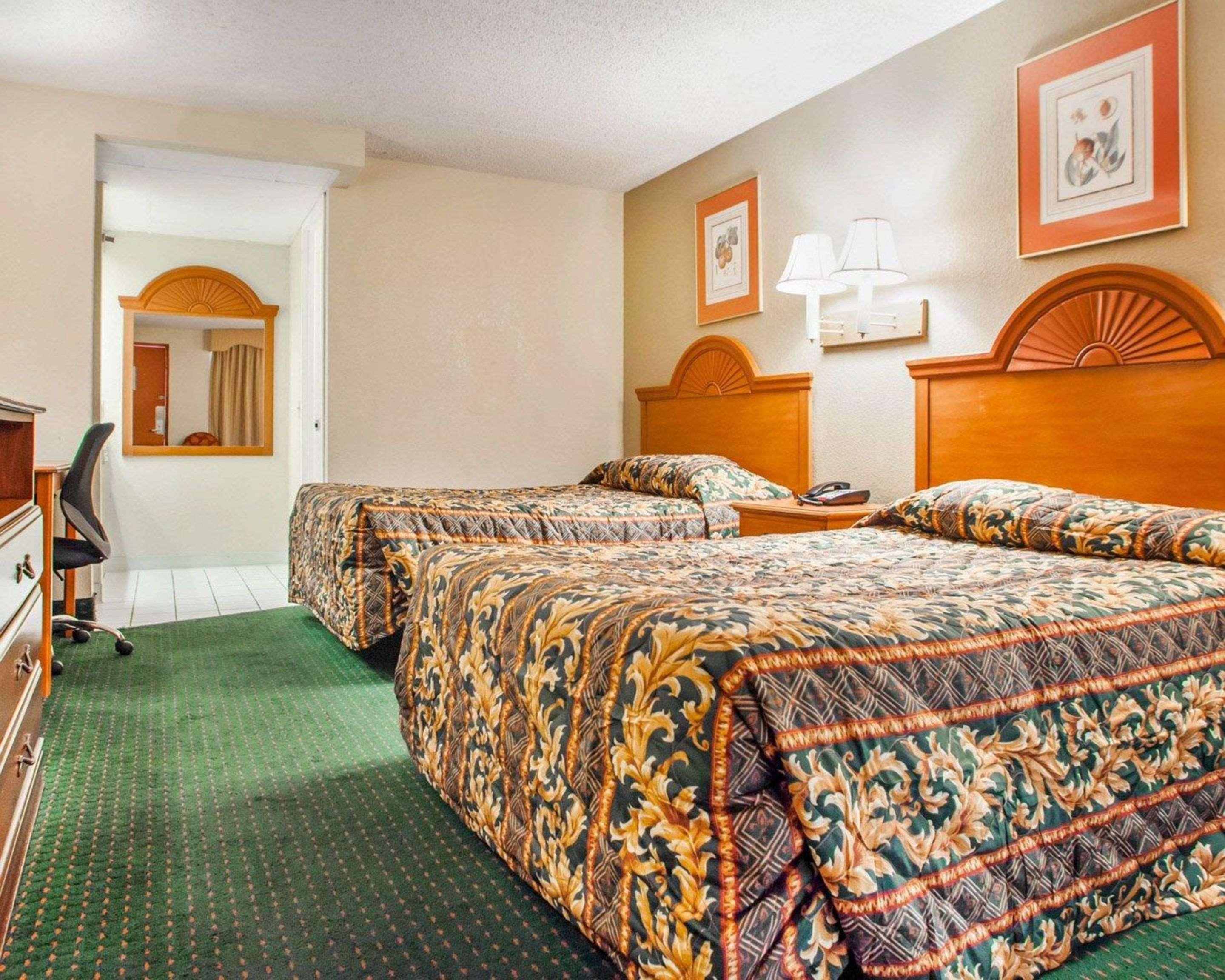 Rodeway Inn Mount Laurel Hwy 73 Exterior photo