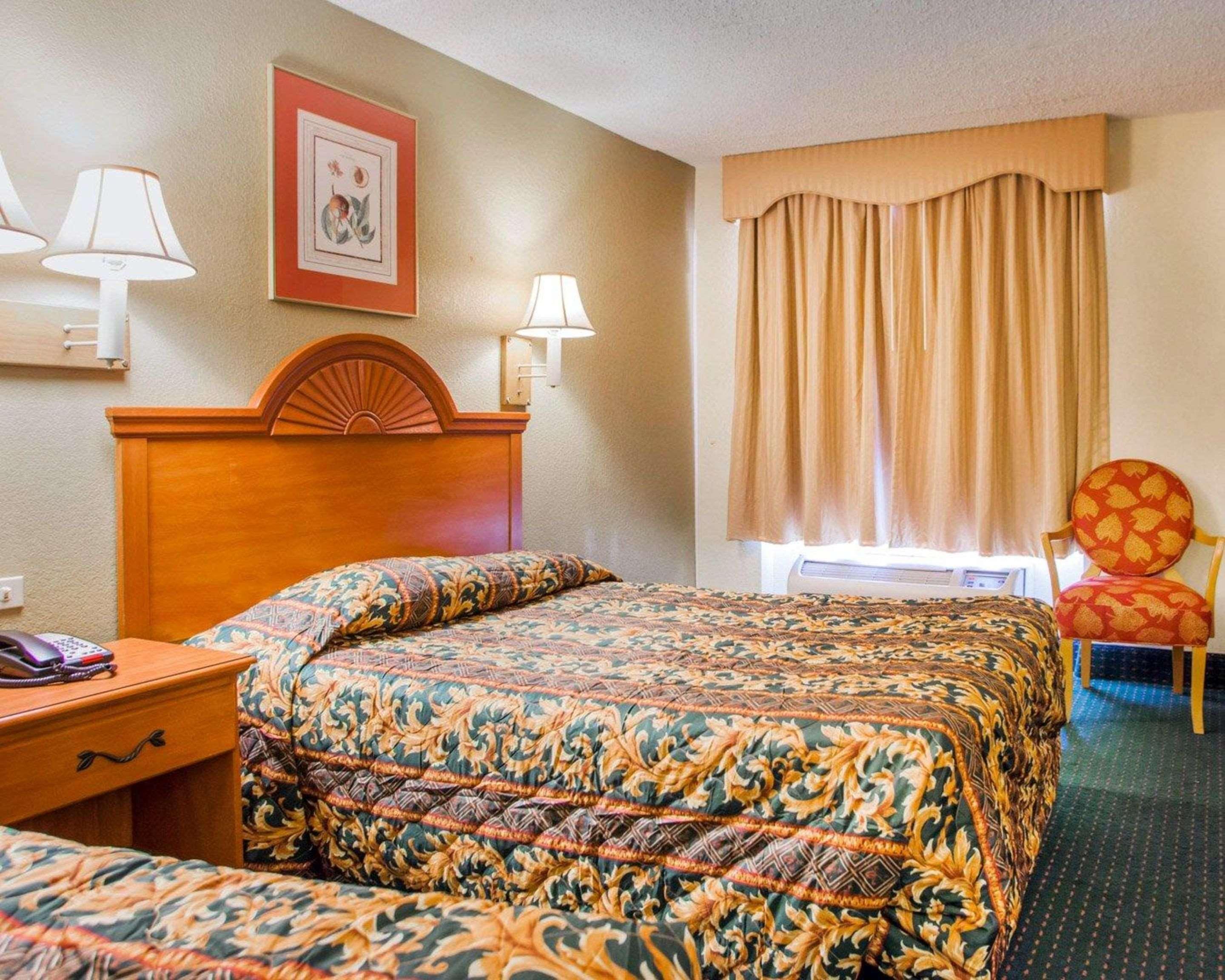 Rodeway Inn Mount Laurel Hwy 73 Exterior photo