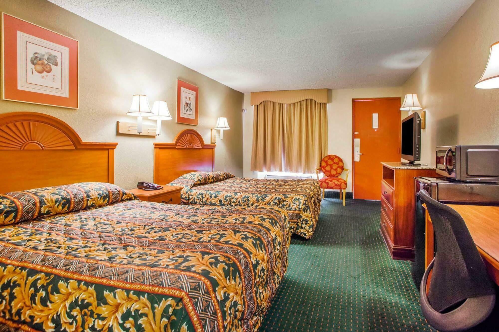 Rodeway Inn Mount Laurel Hwy 73 Exterior photo